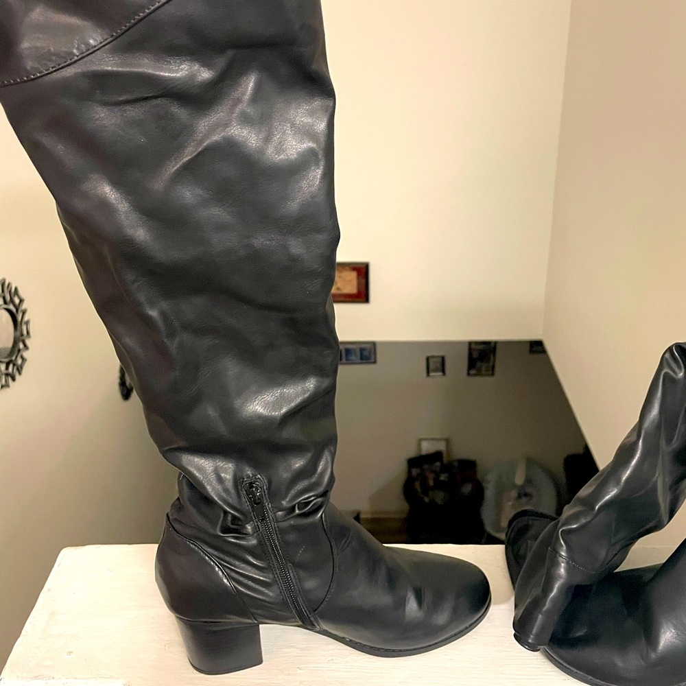 Womens 8.5 knee boots